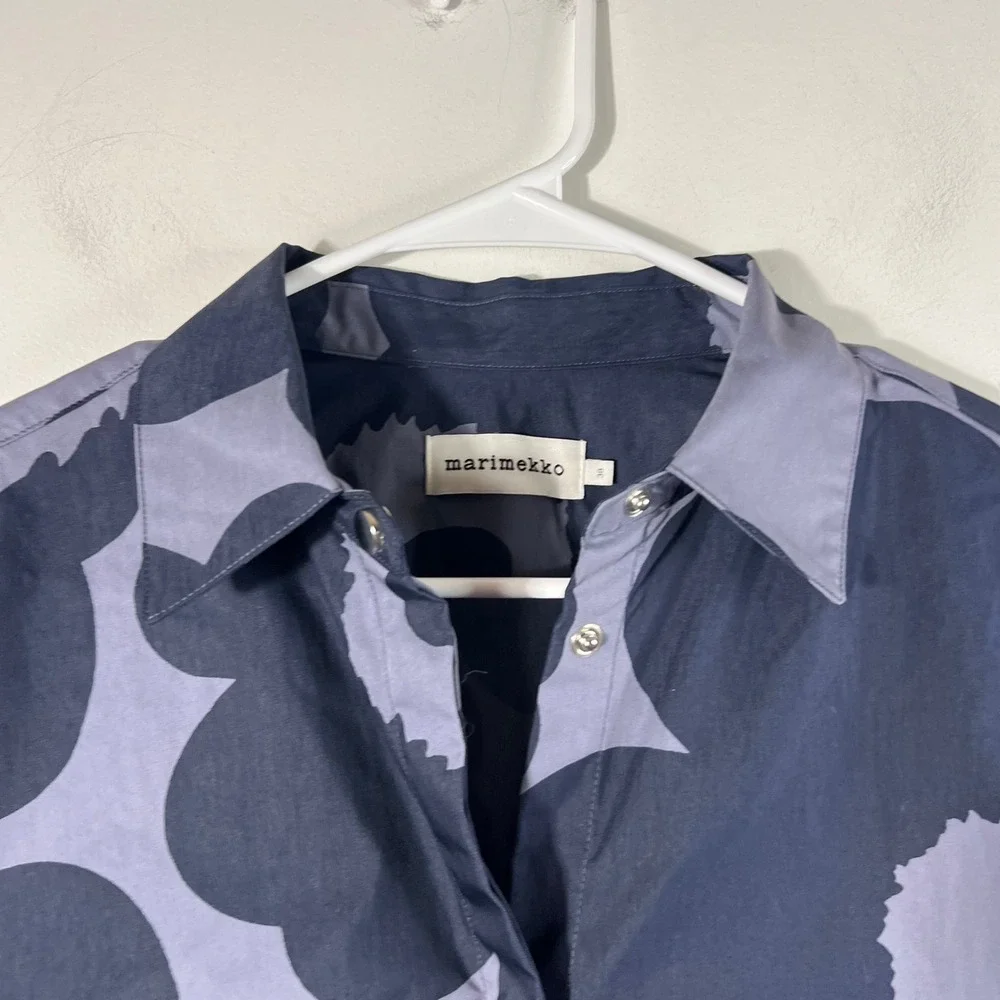Marimekko Kiertorata Unikko Navy Blue Floral Boxy Button Down Top Size 38